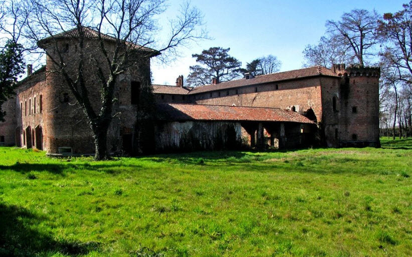 Castello di Rozzano, Italy